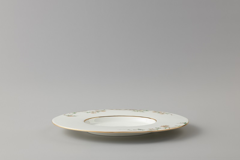 夫人瓷石榴家園寬邊橢圓盤(290mm-260mm) (4).jpg 夫人瓷石榴家園寬邊橢圓盤(290mm-260mm) (4).jpg